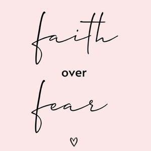 Meet your Posher, Chloe